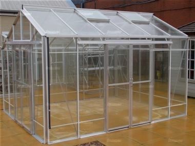 Robinsons Redoubtable Greenhouse
